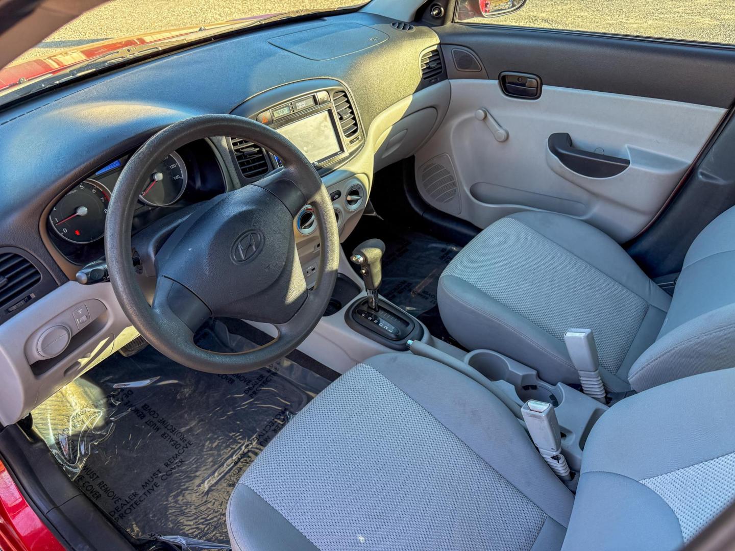 2011 Hyundai Accent GLS 4-Door (KMHCN4AC2BU) with an 1.6L L4 DOHC 16V engine, located at 419 N 18th St., Monroe, LA, 71201, (318) 410-9250, 32.514370, -92.105133 - Photo#2