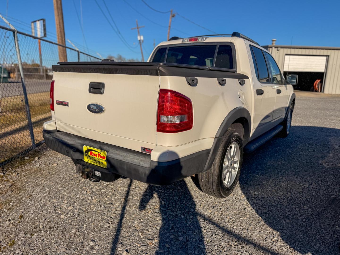 2010 Ford Explorer Sport Trac XLT 4.0L 2WD (1FMEU3BE7AU) with an 4.0L V6 SOHC 12V engine, 5-Speed Automatic transmission, located at 419 N 18th St., Monroe, LA, 71201, (318) 410-9250, 32.514370, -92.105133 - Photo#1