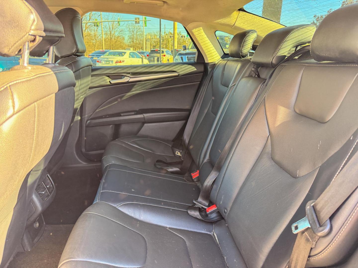 2020 Ford Fusion Titanium (3FA6P0K96LR) with an 2.0L L4 DOHC 16V engine, 6A transmission, located at 419 N 18th St., Monroe, LA, 71201, (318) 410-9250, 32.514370, -92.105133 - Photo#4