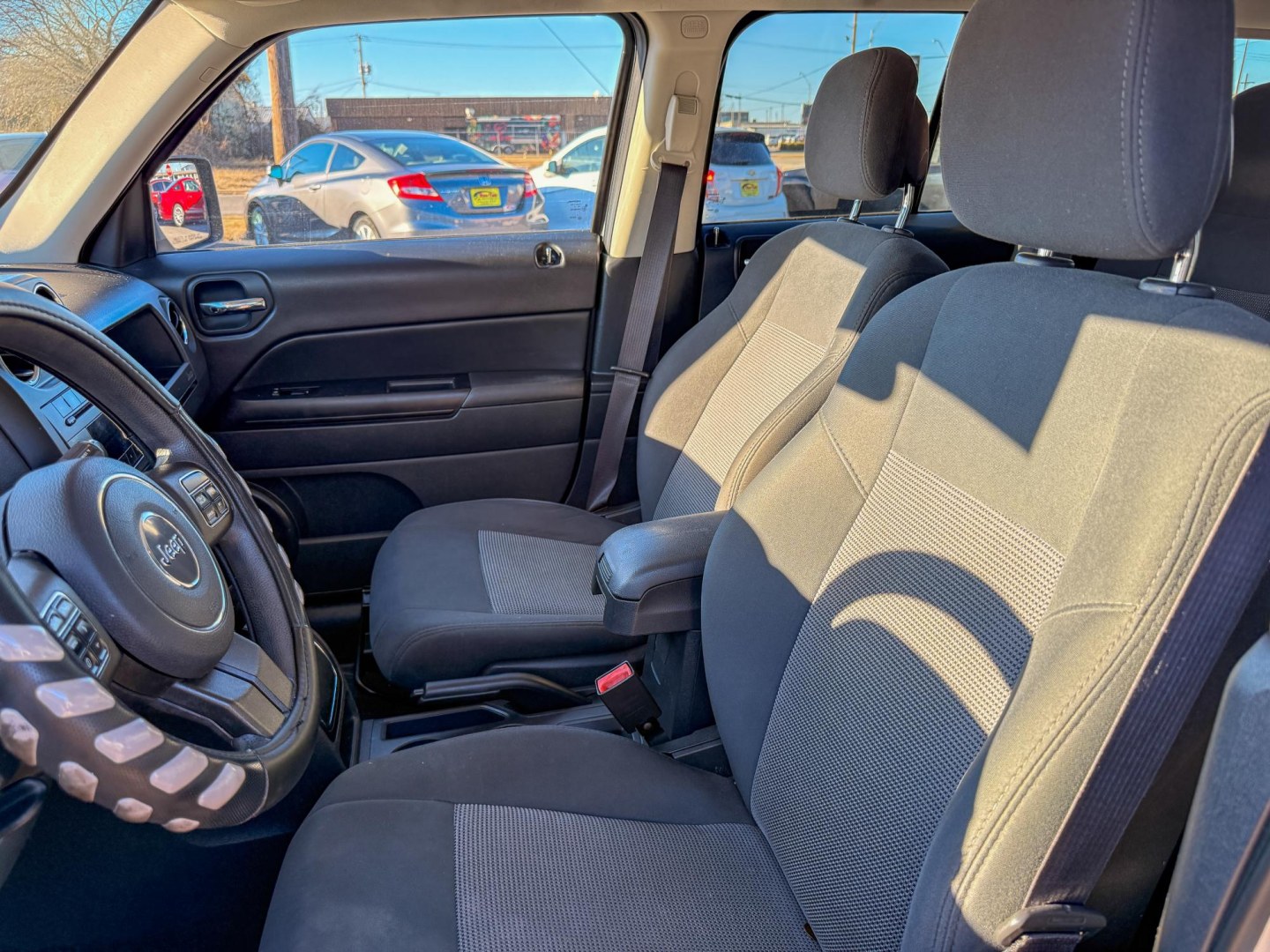 2011 Jeep Patriot 2WD (1J4NT1GB3BD) with an 2.4L L4 DOHC 16V engine, located at 419 N 18th St., Monroe, LA, 71201, (318) 410-9250, 32.514370, -92.105133- Photo#2
