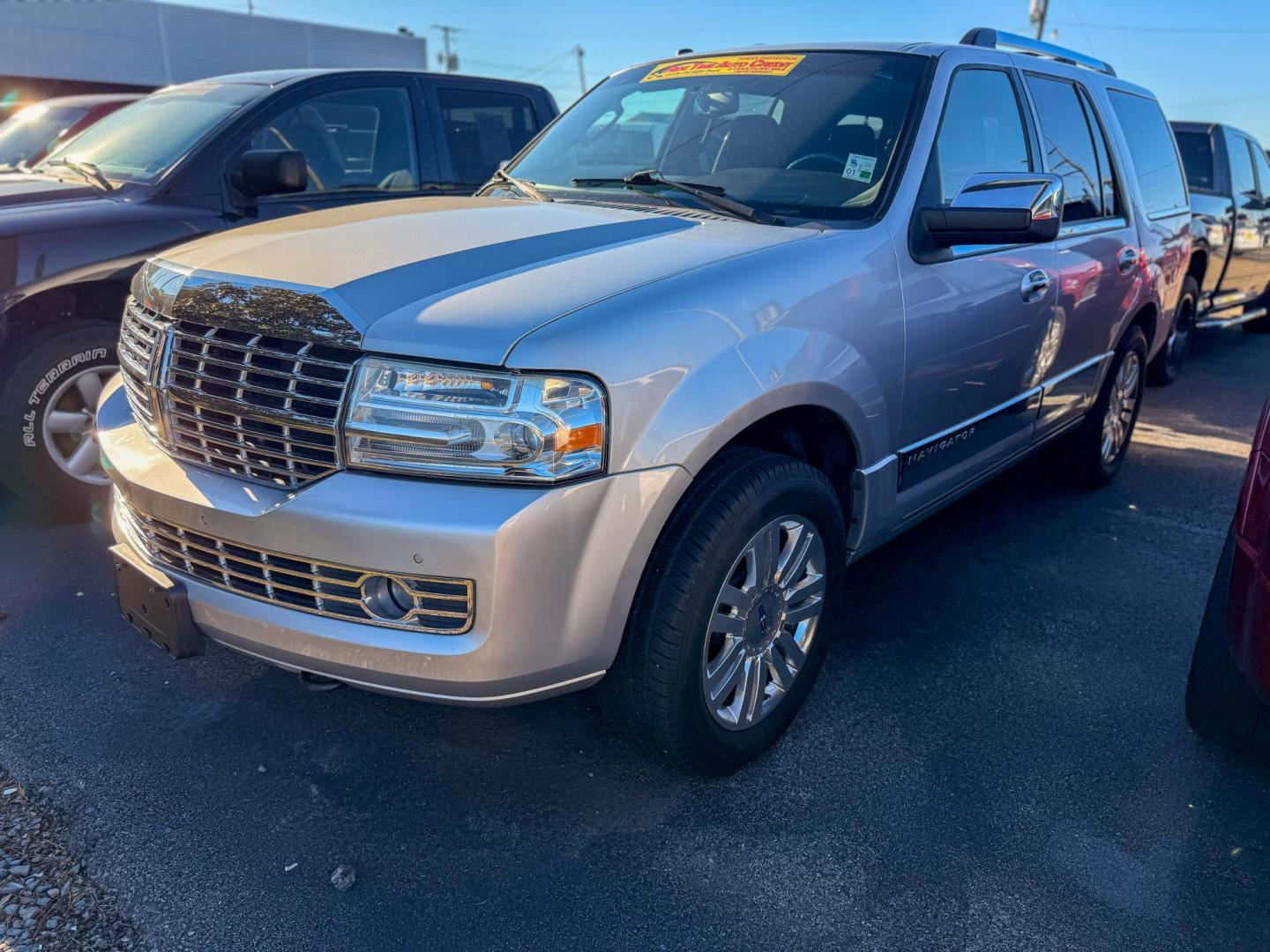 2012 Lincoln Navigator 2WD (5LMJJ2H50CE) with an 5.4L V8 SOHC 24V engine, 6-Speed Automatic transmission, located at 419 N 18th St., Monroe, LA, 71201, (318) 410-9250, 32.514370, -92.105133 - Photo#0
