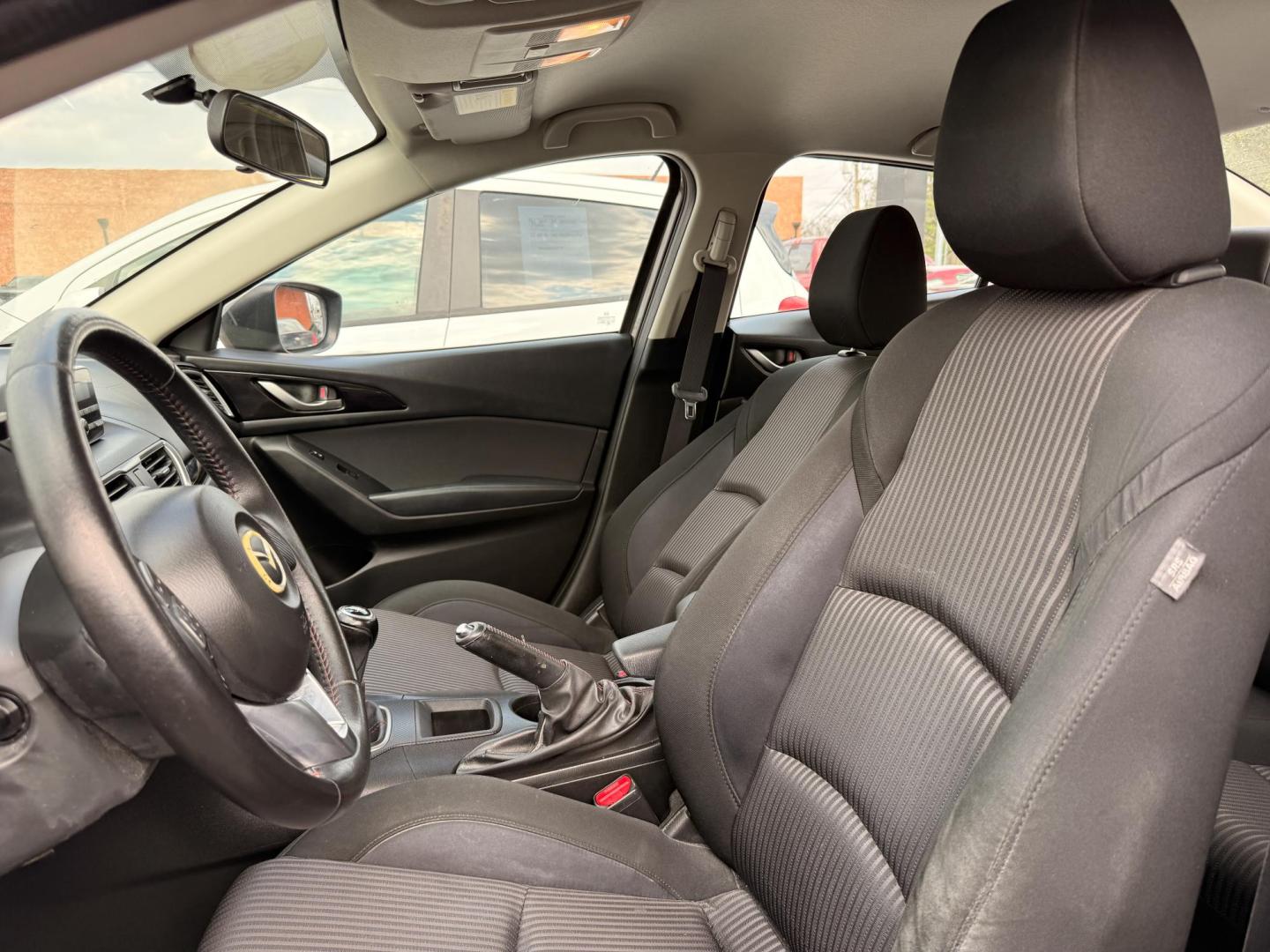 2014 Mazda MAZDA3 i Touring AT 4-Door (JM1BM1V79E1) with an 2.0L L4 DOHC 16V engine, 6-Speed Automatic transmission, located at 419 N 18th St., Monroe, LA, 71201, (318) 410-9250, 32.514370, -92.105133 - Photo#2