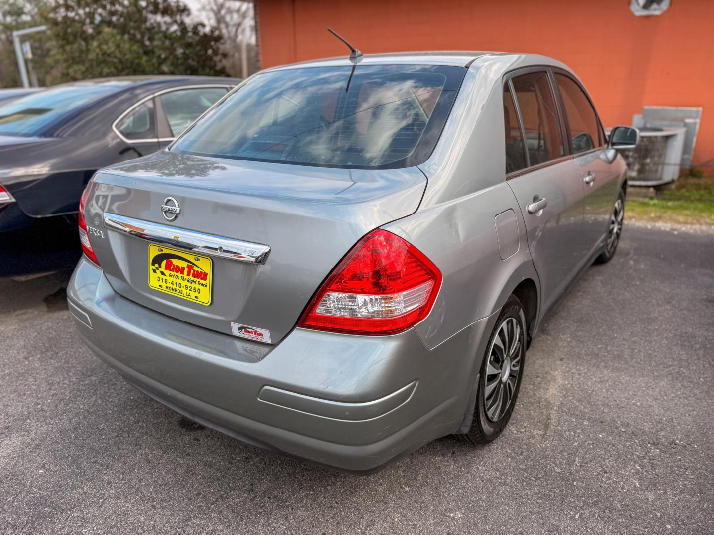 2008 Nissan Versa 1.8 S Sedan (3N1BC11EX8L) with an 1.8L L4 DOHC 16V engine, located at 419 N 18th St., Monroe, LA, 71201, (318) 410-9250, 32.514370, -92.105133- Photo#1