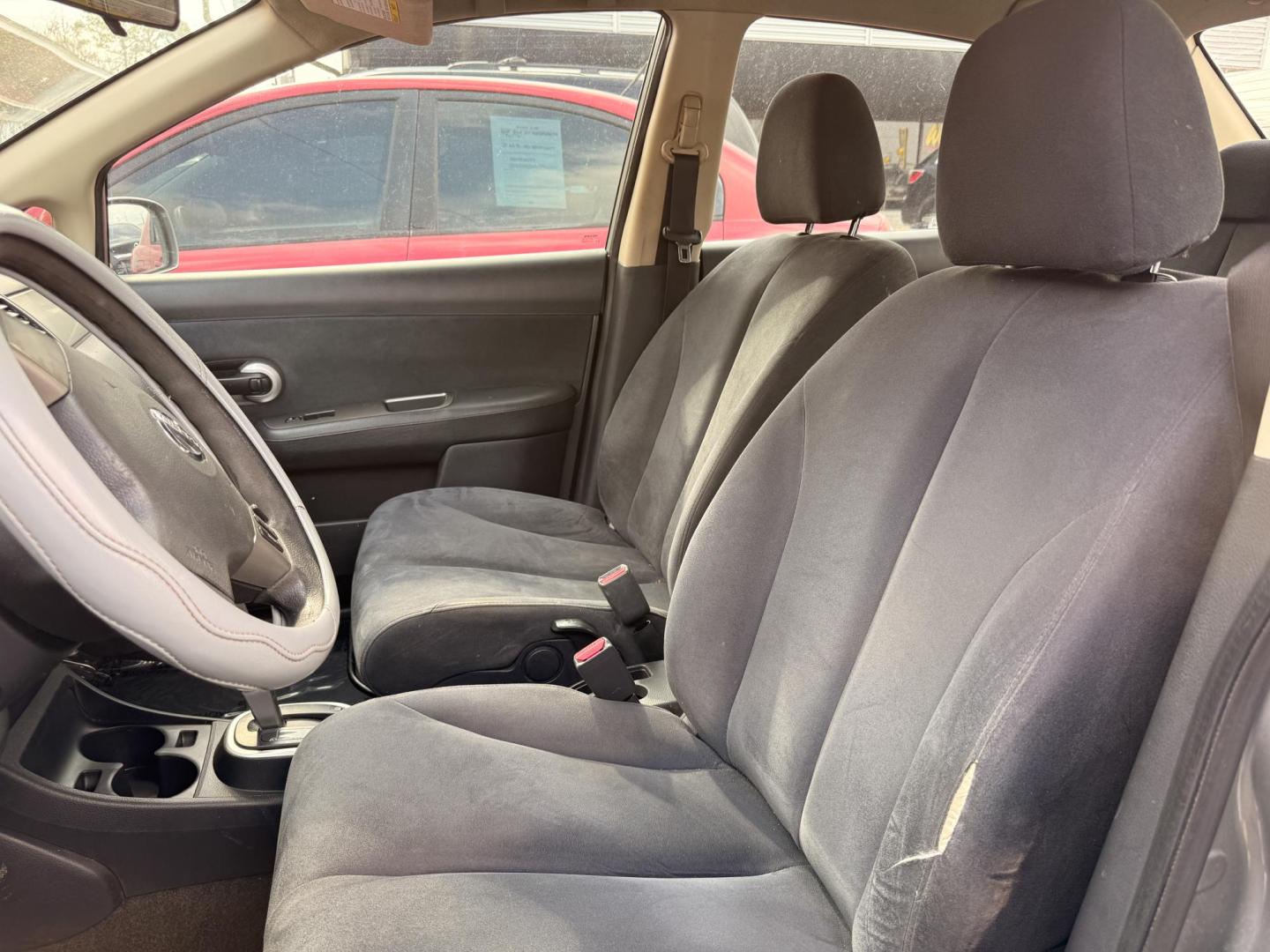 2008 Nissan Versa 1.8 S Sedan (3N1BC11EX8L) with an 1.8L L4 DOHC 16V engine, located at 419 N 18th St., Monroe, LA, 71201, (318) 410-9250, 32.514370, -92.105133 - Photo#2