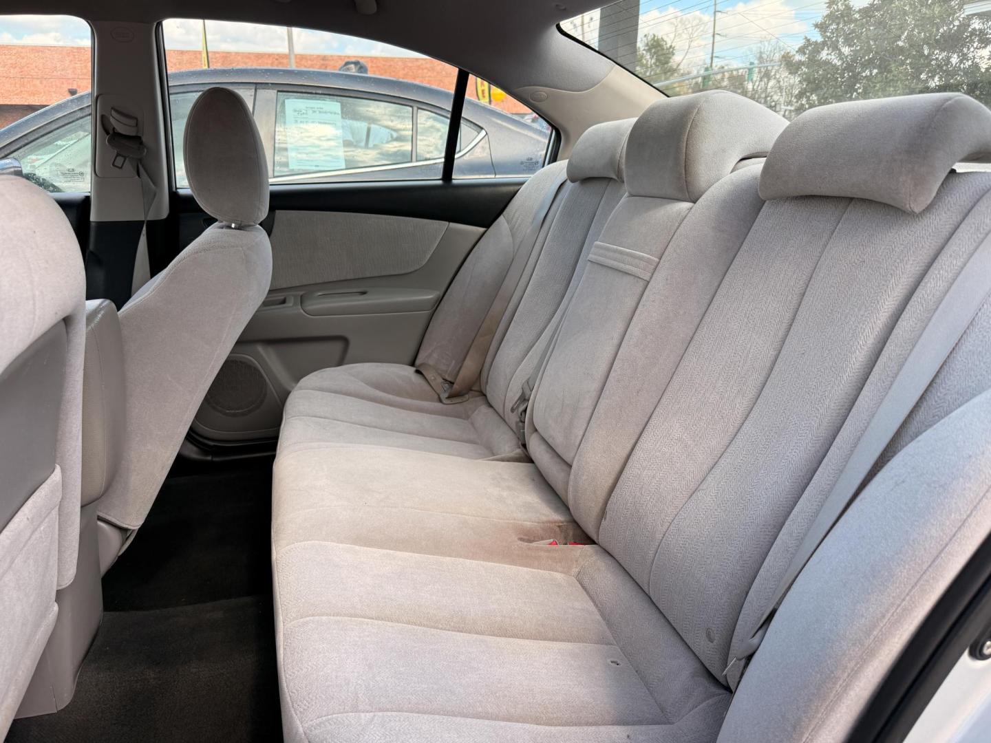 2010 Kia Optima LX (KNAGG4A85A5) with an 2.4L L4 DOHC 16V engine, 4-Speed Automatic transmission, located at 419 N 18th St., Monroe, LA, 71201, (318) 410-9250, 32.514370, -92.105133 - Photo#4