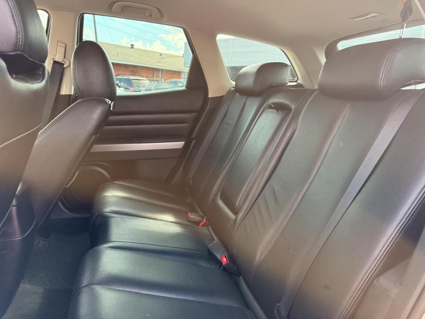 2011 Mazda CX-7 i Sport (JM3ER2B51B0) with an 2.5L L4 DOHC 16V engine, 5-Speed Automatic transmission, located at 419 N 18th St., Monroe, LA, 71201, (318) 410-9250, 32.514370, -92.105133 - Photo#4