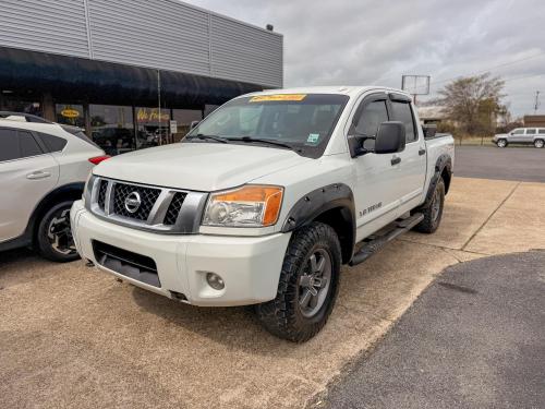 2013 Nissan Titan PRO-4X Crew Cab 4WD SWB