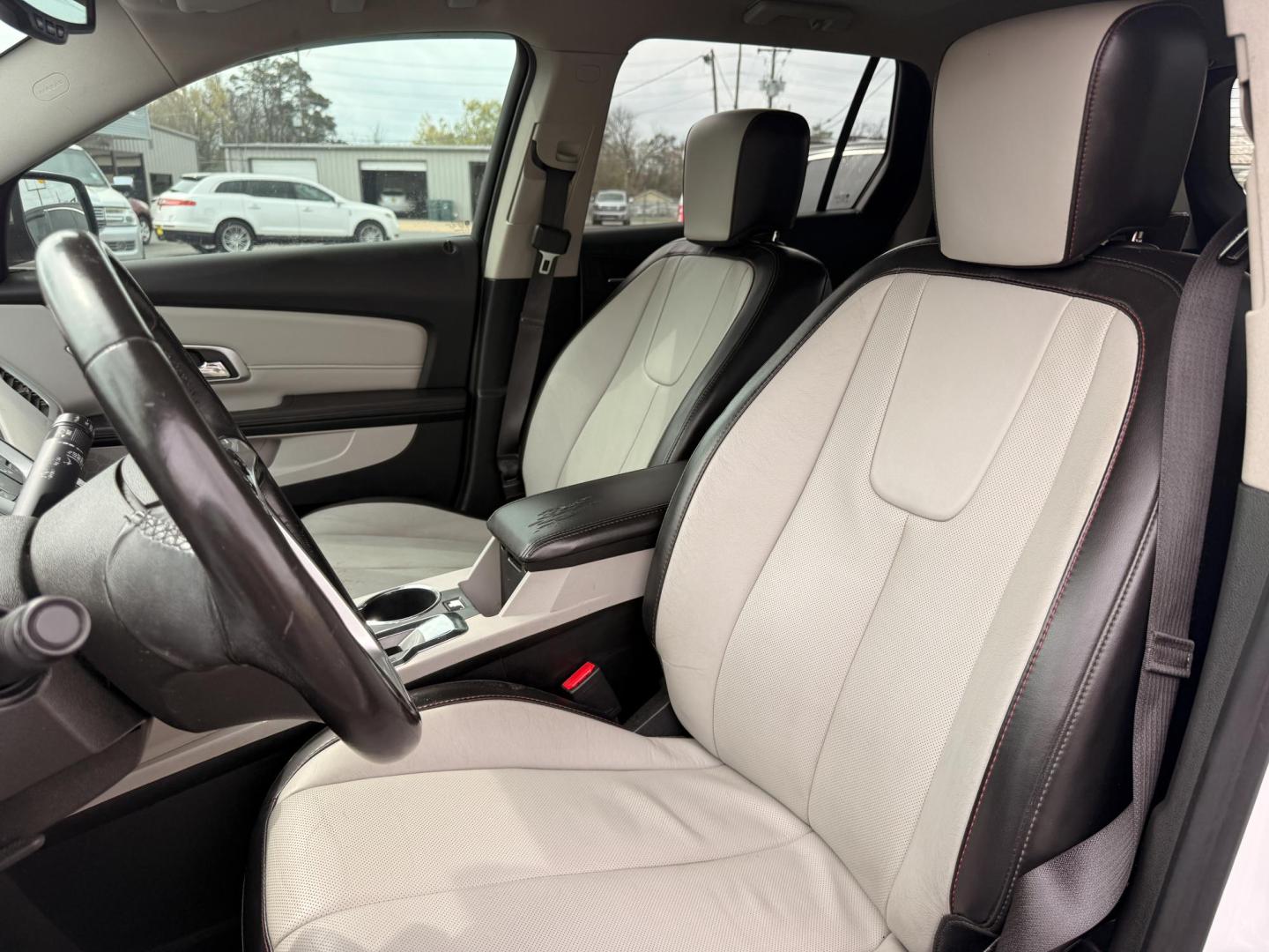 2017 GMC Terrain SLT FWD (2GKALPEK1H6) with an 2.4L L4 DOHC 16V engine, 6A transmission, located at 419 N 18th St., Monroe, LA, 71201, (318) 410-9250, 32.514370, -92.105133 - Photo#2