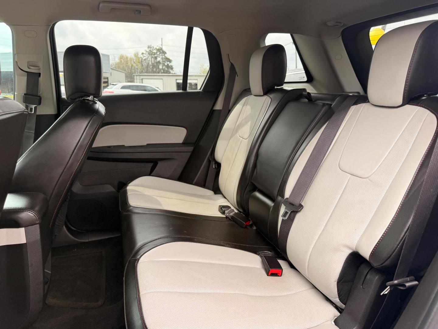 2017 GMC Terrain SLT FWD (2GKALPEK1H6) with an 2.4L L4 DOHC 16V engine, 6A transmission, located at 419 N 18th St., Monroe, LA, 71201, (318) 410-9250, 32.514370, -92.105133 - Photo#4