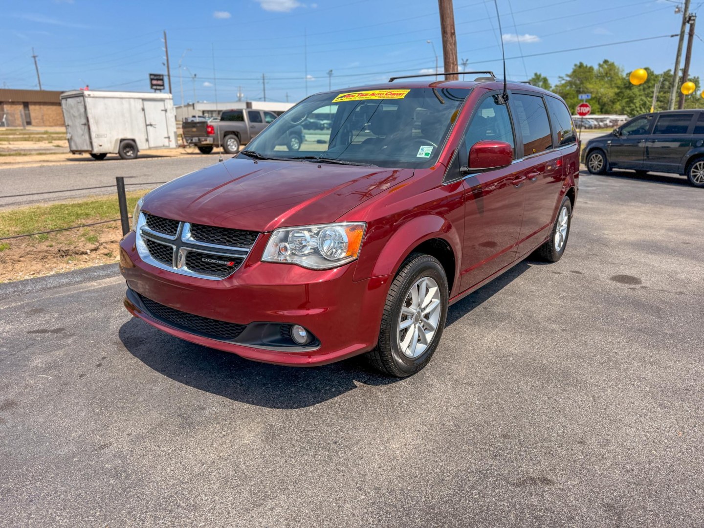 2019 Dodge Grand Caravan SXT (2C4RDGCGXKR) with an 3.6L V6 DOHC 24V engine, 6A transmission, located at 419 N 18th St., Monroe, LA, 71201, (318) 410-9250, 32.514370, -92.105133- Photo#0