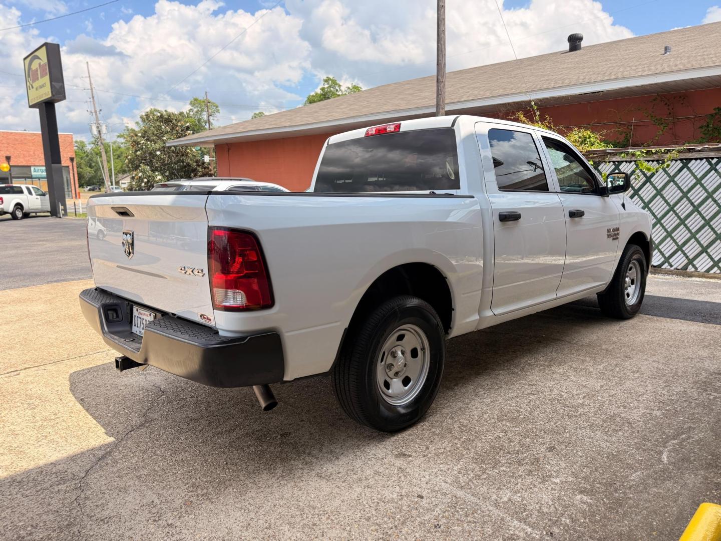 2021 RAM 1500 Classic Tradesman Crew Cab SWB 4WD (3C6RR7KGXMG) with an 3.6L V6 DOHC 24V FFV engine, 8A transmission, located at 419 N 18th St., Monroe, LA, 71201, (318) 410-9250, 32.514370, -92.105133 - Photo#1