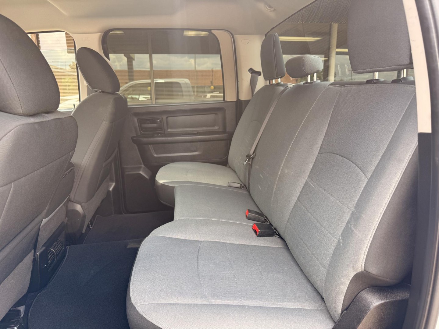 2021 RAM 1500 Classic Tradesman Crew Cab SWB 4WD (3C6RR7KGXMG) with an 3.6L V6 DOHC 24V FFV engine, 8A transmission, located at 419 N 18th St., Monroe, LA, 71201, (318) 410-9250, 32.514370, -92.105133- Photo#4