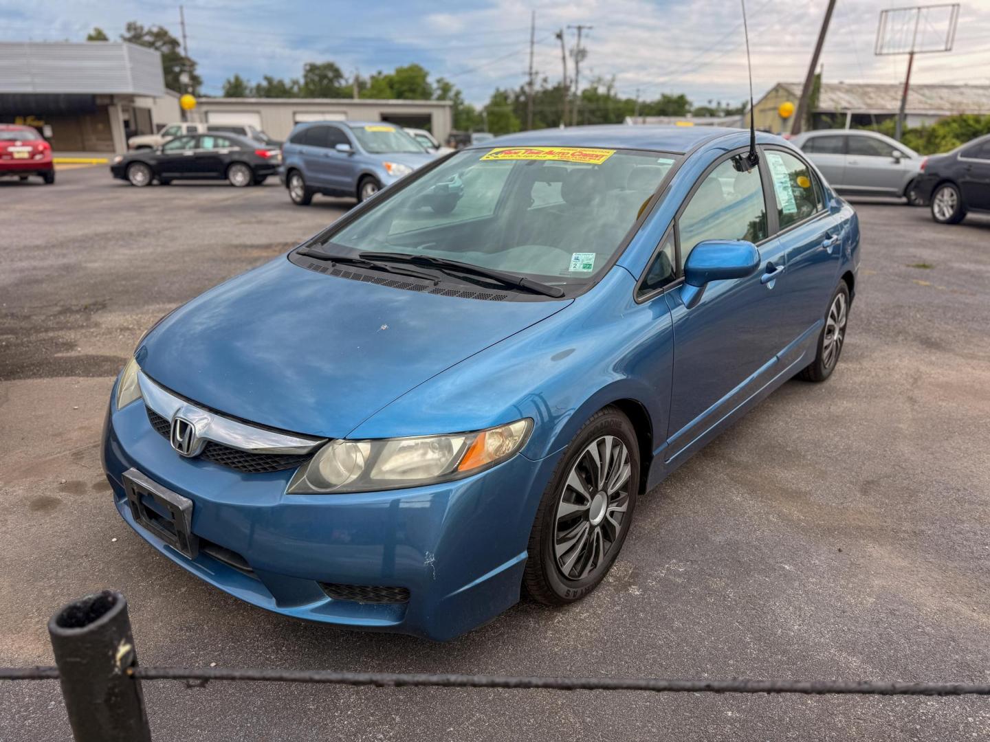2011 Honda Civic LX Sedan 5-Speed AT (2HGFA1F58BH) with an 1.8L L4 SOHC 16V engine, 5-Speed Automatic transmission, located at 419 N 18th St., Monroe, LA, 71201, (318) 410-9250, 32.514370, -92.105133 - Photo#0
