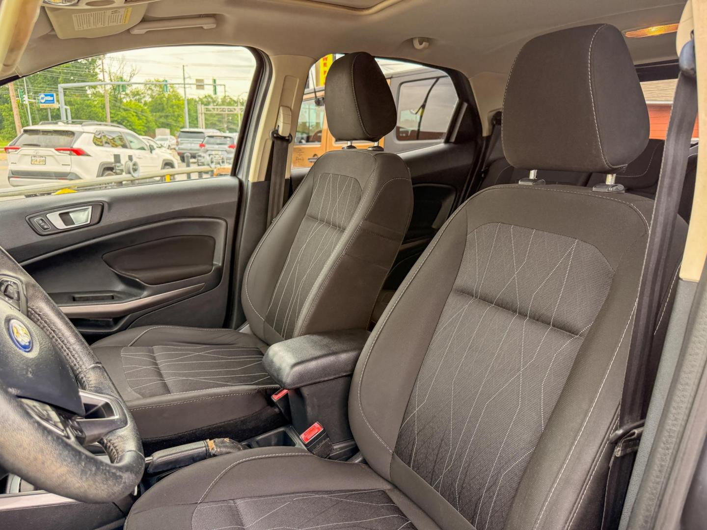 2019 Ford EcoSport SE (MAJ3S2GEXKC) with an 1.0L L3 engine, 6A transmission, located at 419 N 18th St., Monroe, LA, 71201, (318) 410-9250, 32.514370, -92.105133 - Photo#2