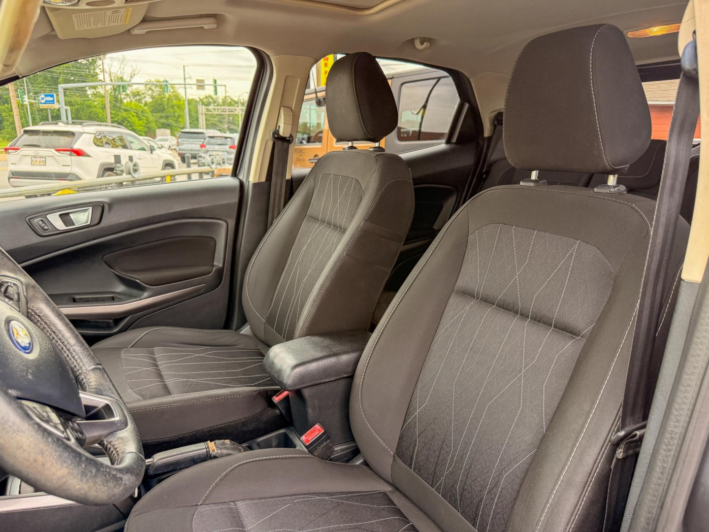 2019 Ford EcoSport SE (MAJ3S2GEXKC) with an 1.0L L3 engine, 6A transmission, located at 419 N 18th St., Monroe, LA, 71201, (318) 410-9250, 32.514370, -92.105133- Photo#2
