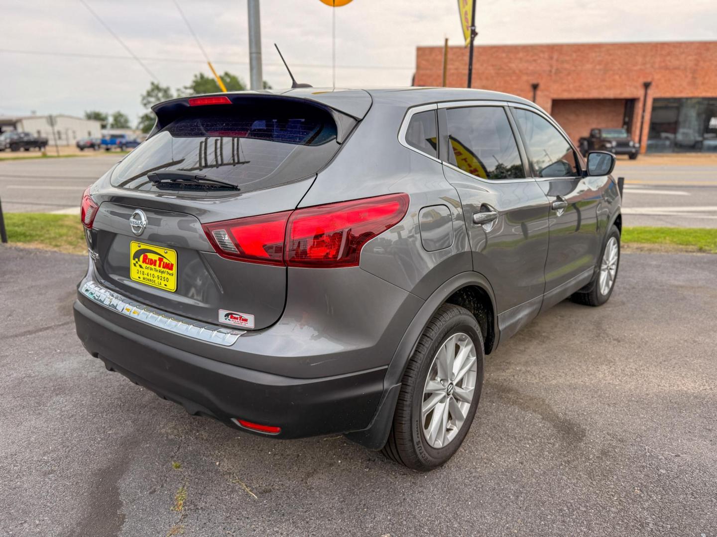 2019 Nissan Rogue Sport SL (JN1BJ1CP9KW) with an 2.0L L4 DOHC 16V engine, CVT transmission, located at 419 N 18th St., Monroe, LA, 71201, (318) 410-9250, 32.514370, -92.105133 - Photo#1