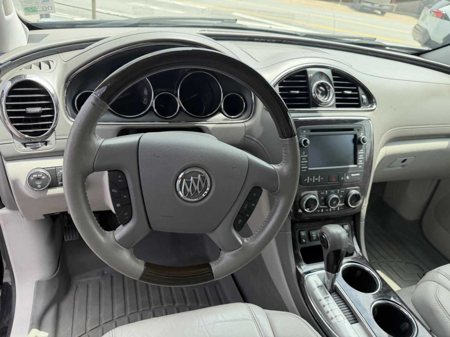 2015 Buick Enclave Premium AWD (5GAKVCKD6FJ) with an 3.6L V6 DOHC 24V engine, 6-Speed Automatic Overdrive transmission, located at 419 N 18th St., Monroe, LA, 71201, (318) 410-9250, 32.514370, -92.105133 - Photo#2