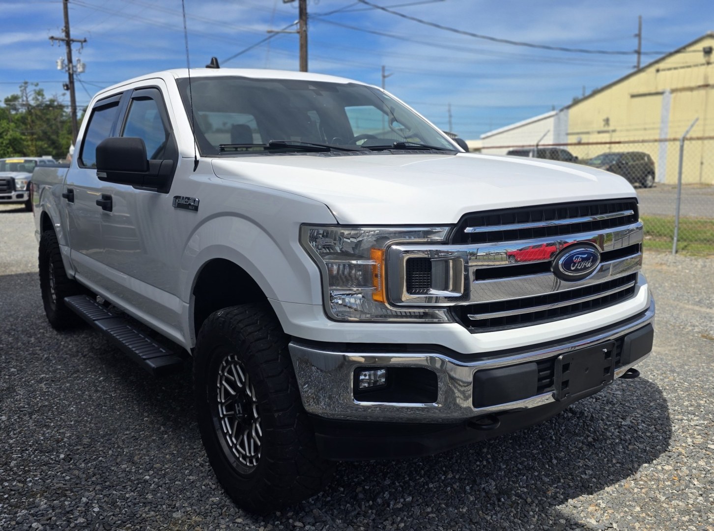 2019 Ford F-150 Lariat SuperCrew 5.5-ft. Bed 4WD (1FTEW1E54KK) with an 5.0L V8 OHV 32V engine, 6A transmission, located at 419 N 18th St., Monroe, LA, 71201, (318) 410-9250, 32.514370, -92.105133- Photo#1