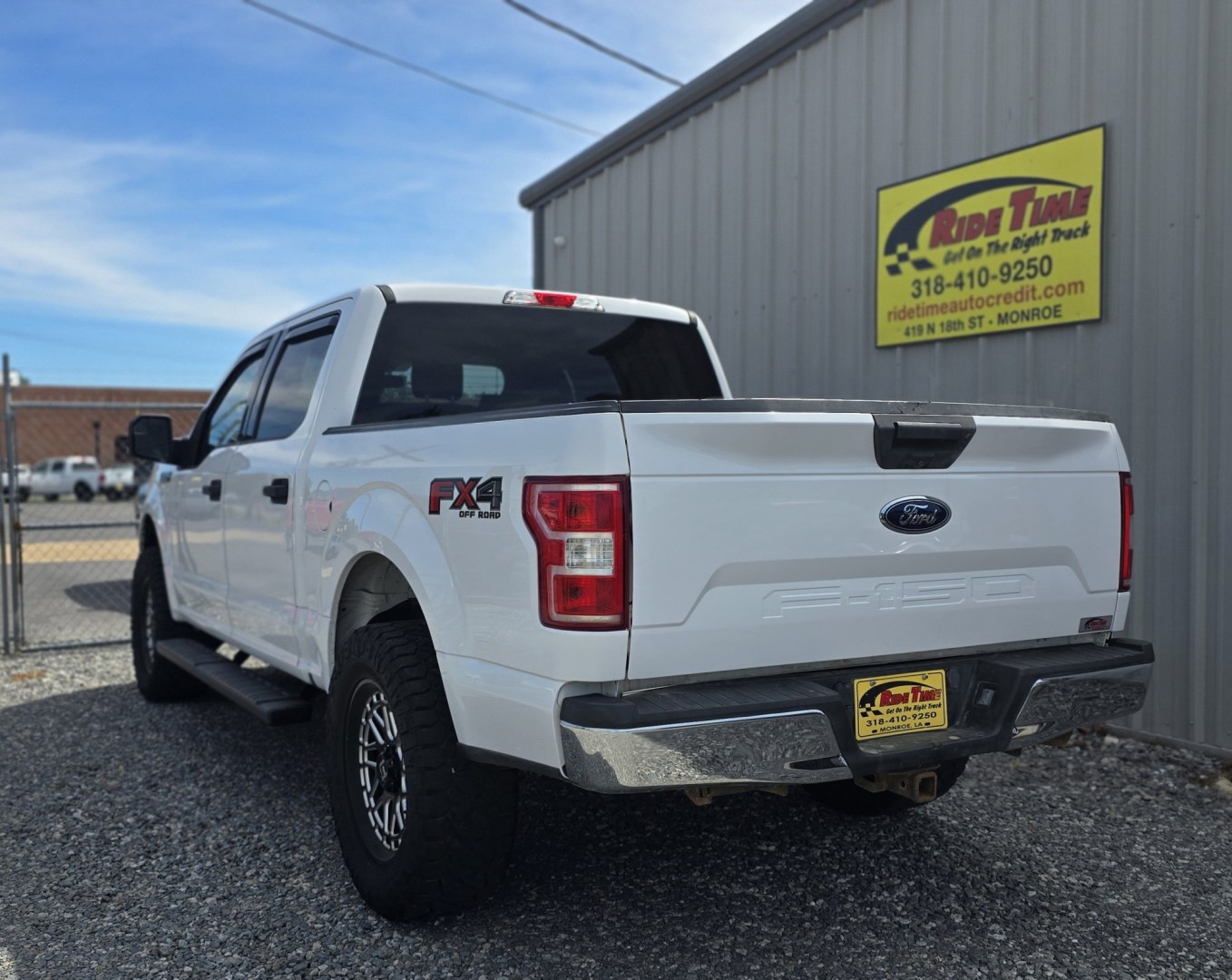 2019 Ford F-150 Lariat SuperCrew 5.5-ft. Bed 4WD (1FTEW1E54KK) with an 5.0L V8 OHV 32V engine, 6A transmission, located at 419 N 18th St., Monroe, LA, 71201, (318) 410-9250, 32.514370, -92.105133- Photo#4