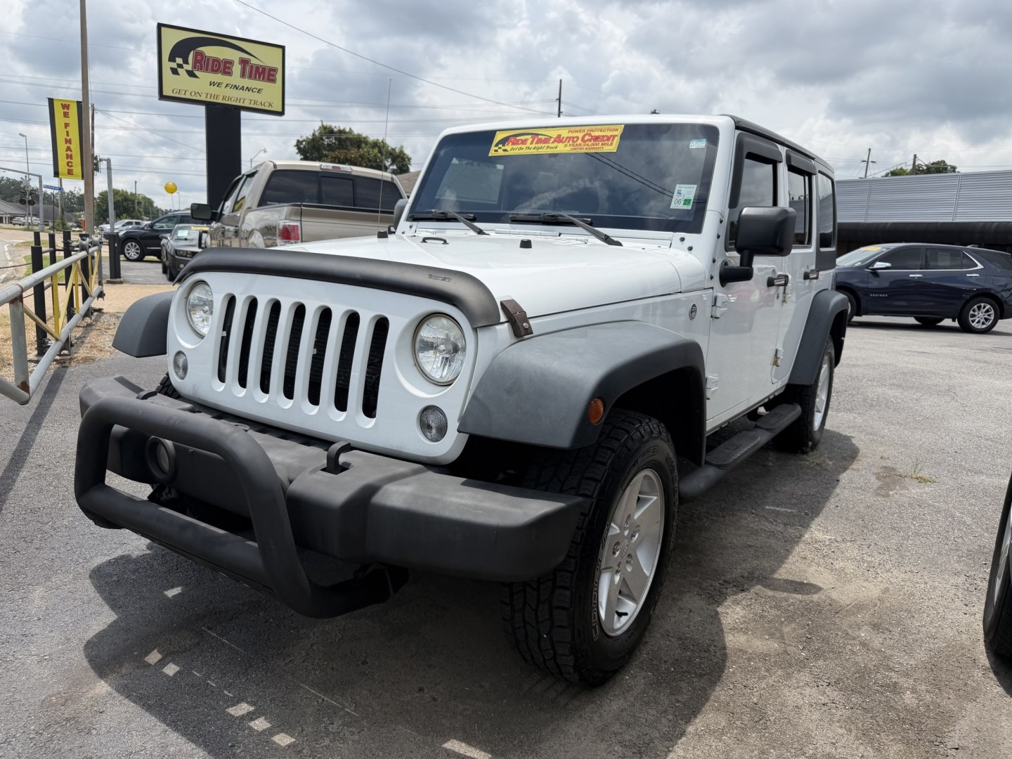 2017 Jeep Wrangler Unlimited Sport 4WD (1C4BJWDG8HL) with an 3.6L V6 DOHC 24V FFV engine, located at 419 N 18th St., Monroe, LA, 71201, (318) 410-9250, 32.514370, -92.105133- Photo#0