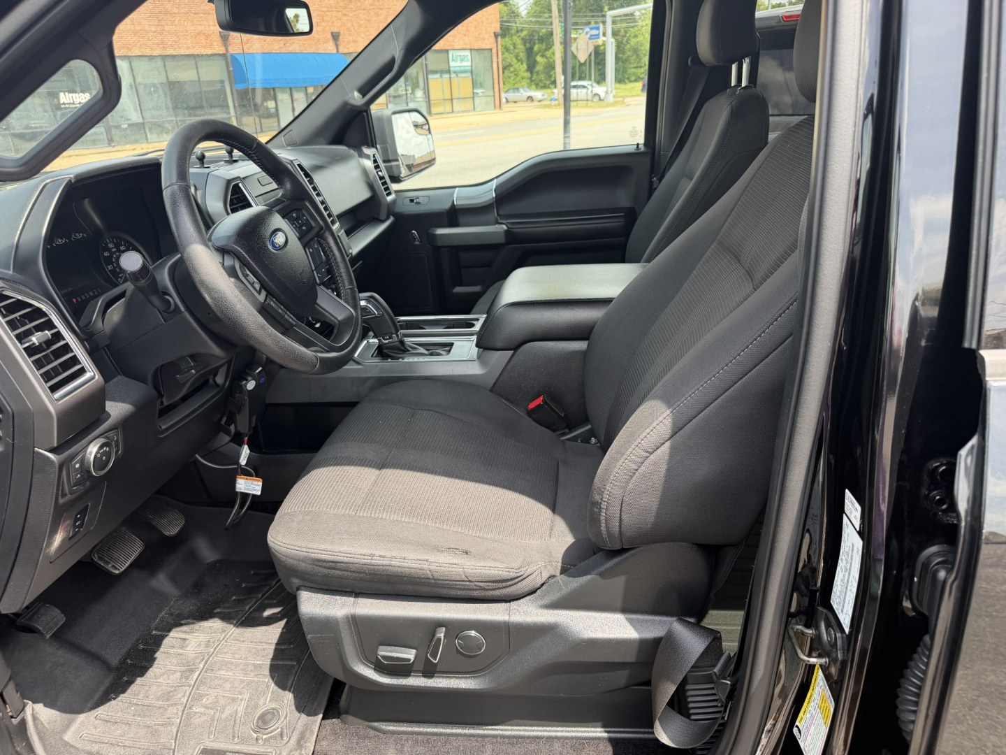 2016 Ford F-150 XLT SuperCrew 6.5-ft. Bed 4WD (1FTEW1EG3GK) with an 3.5L V6 TURBO engine, 6A transmission, located at 419 N 18th St., Monroe, LA, 71201, (318) 410-9250, 32.514370, -92.105133- Photo#1