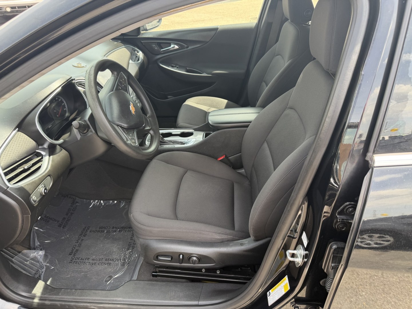 2020 Chevrolet Malibu LT (1G1ZD5ST6LF) with an 1.5L L4 DOHC 16V engine, 6A transmission, located at 419 N 18th St., Monroe, LA, 71201, (318) 410-9250, 32.514370, -92.105133- Photo#1