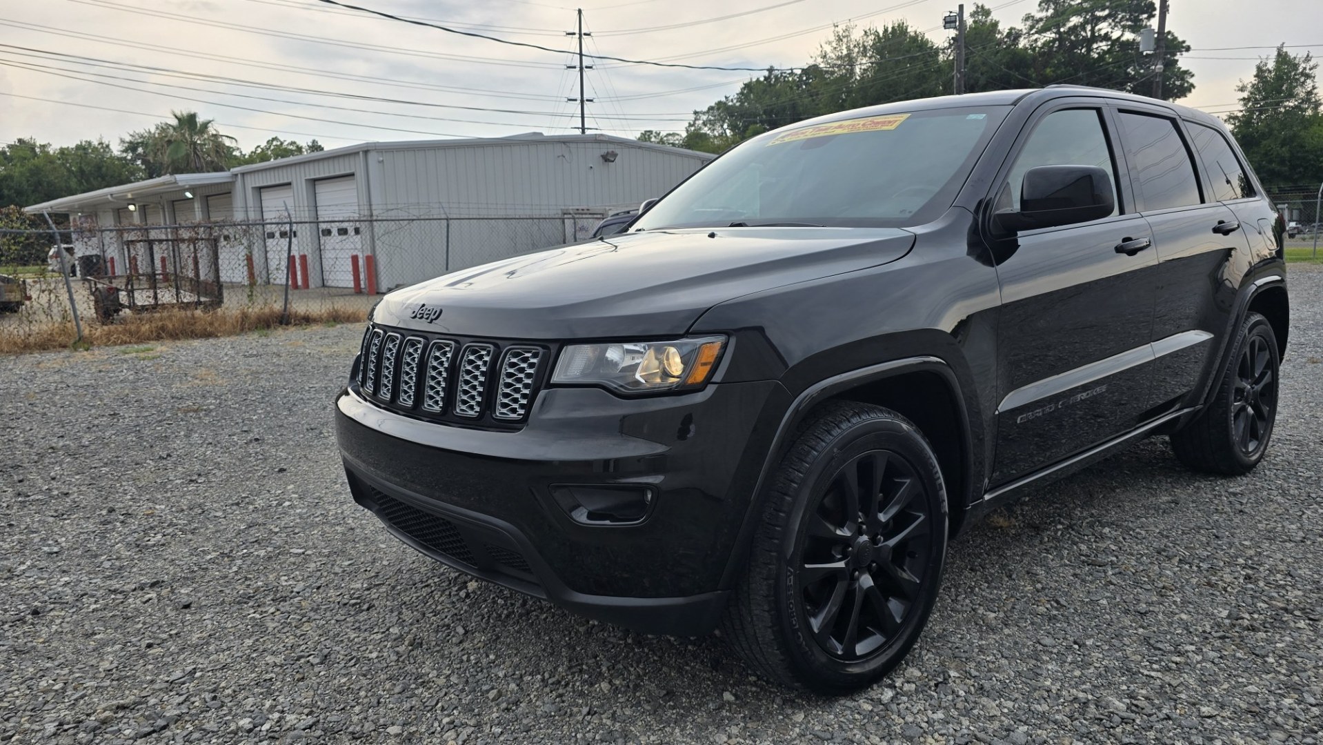 2018 Jeep Grand Cherokee Laredo 2WD (1C4RJEAG1JC) with an 3.6L V6 DOHC 24V engine, 8A transmission, located at 419 N 18th St., Monroe, LA, 71201, (318) 410-9250, 32.514370, -92.105133- Photo#0