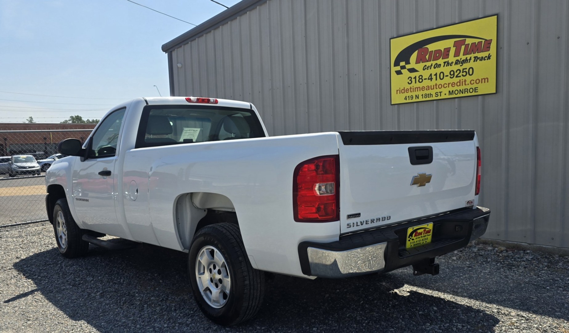 2012 Chevrolet Silverado 1500 Work Truck 2WD (1GCNCPEA6CZ) with an 4.8L V6 OHV 16V engine, 4-Speed Automatic transmission, located at 419 N 18th St., Monroe, LA, 71201, (318) 410-9250, 32.514370, -92.105133- Photo#2