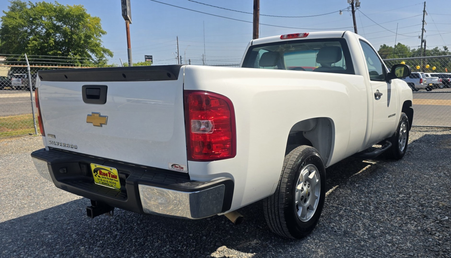2012 Chevrolet Silverado 1500 Work Truck 2WD (1GCNCPEA6CZ) with an 4.8L V6 OHV 16V engine, 4-Speed Automatic transmission, located at 419 N 18th St., Monroe, LA, 71201, (318) 410-9250, 32.514370, -92.105133- Photo#3