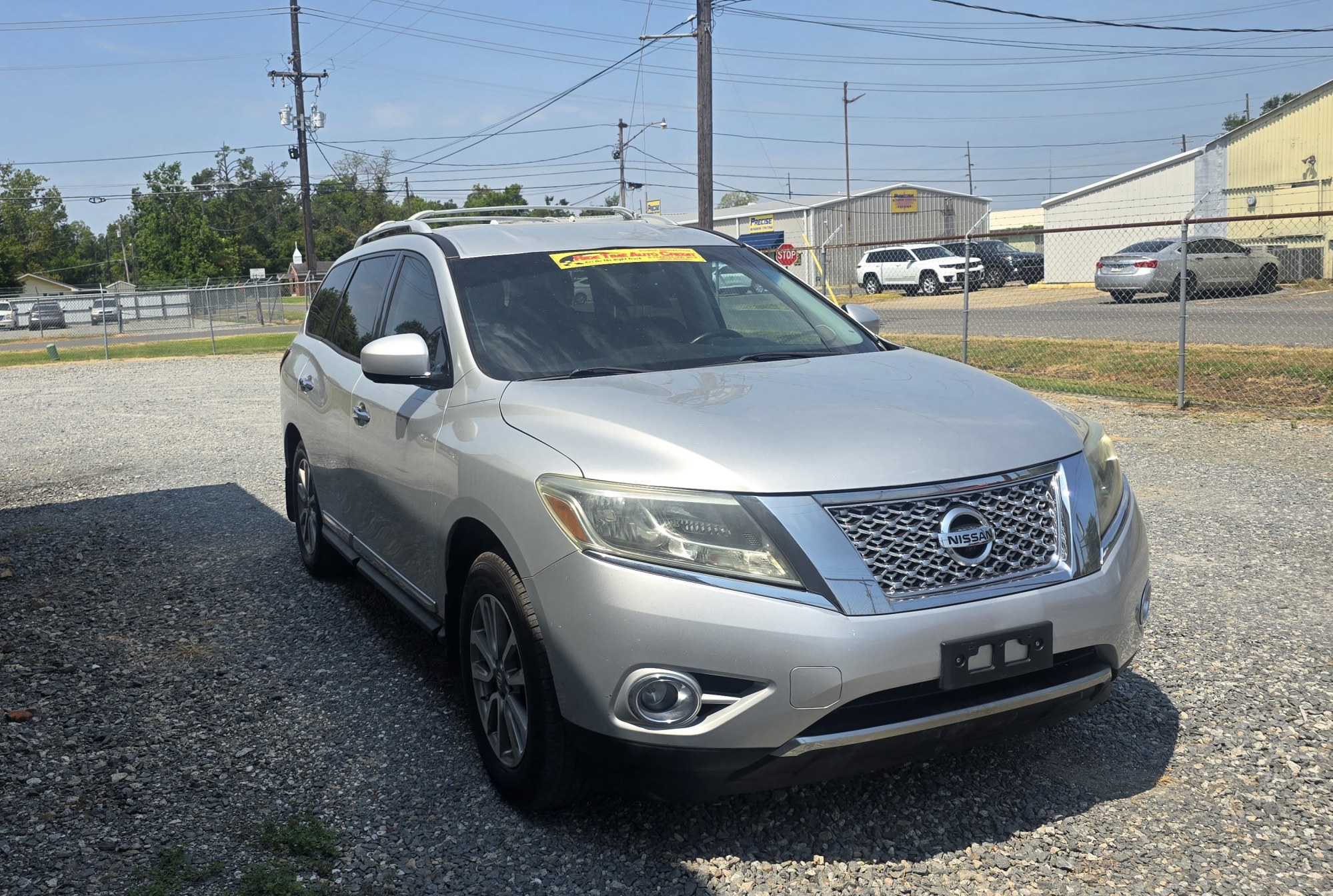photo of 2015 Nissan Pathfinder S 2WD