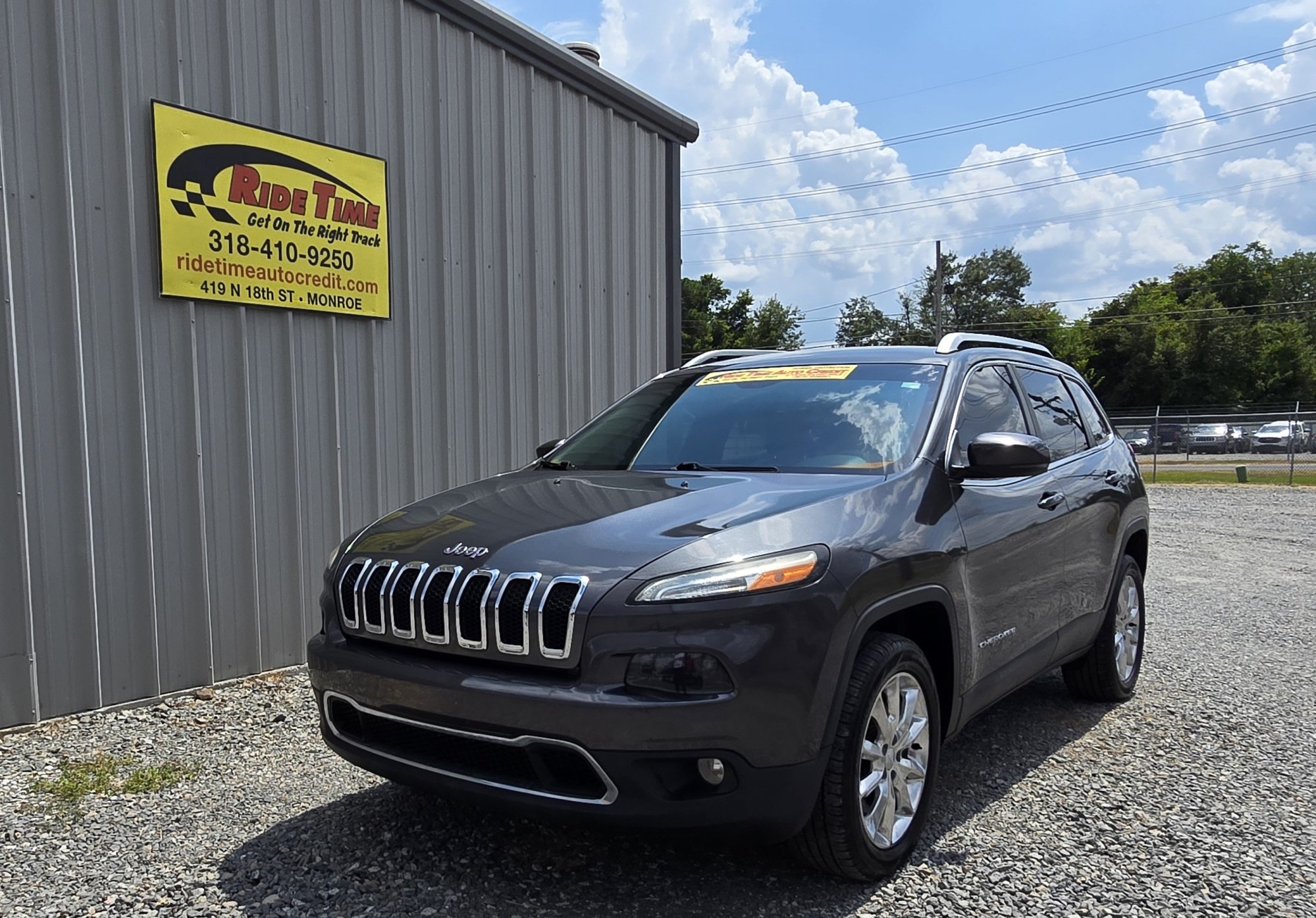 photo of 2015 Jeep Cherokee Limited FWD