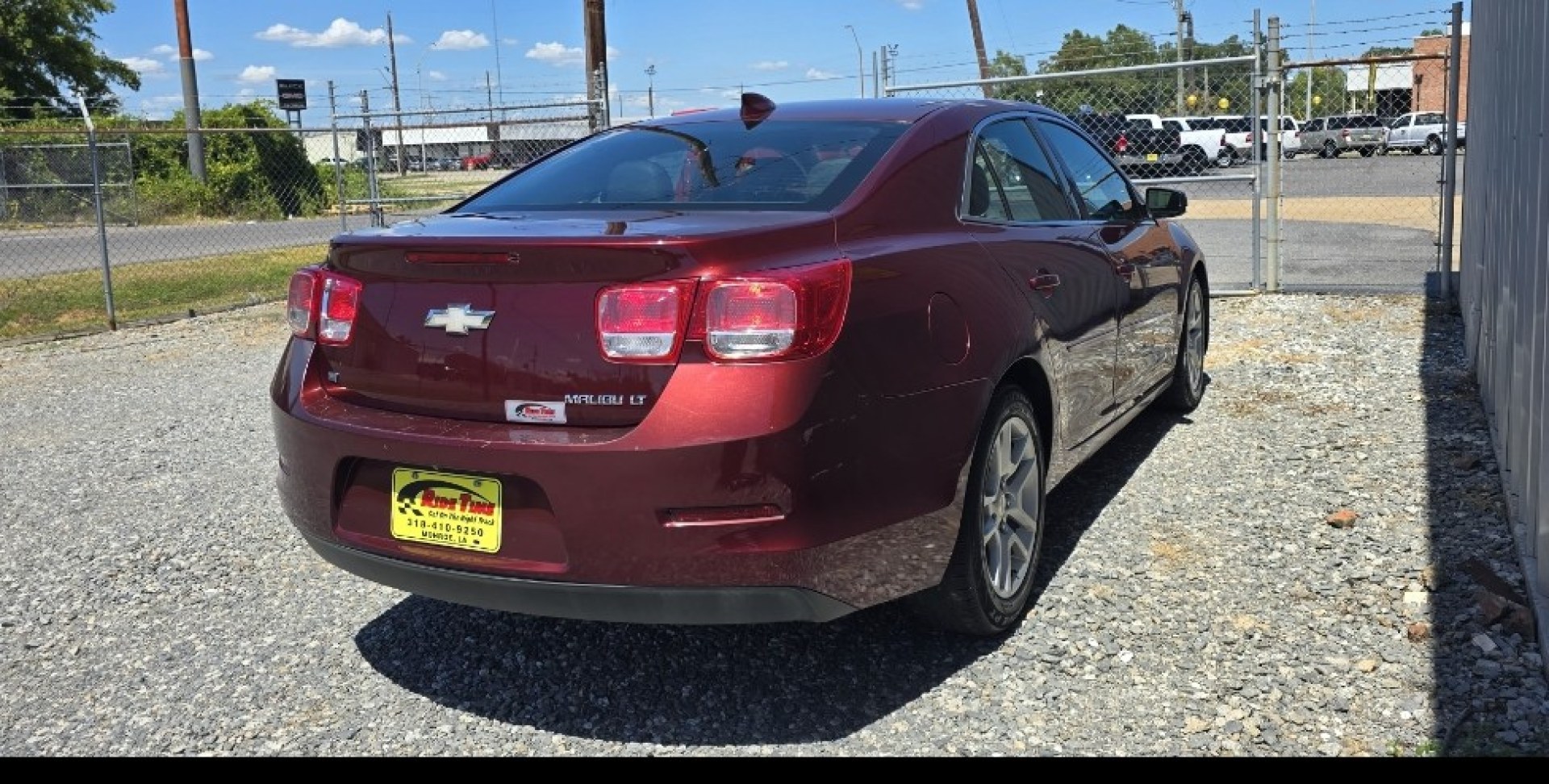 2015 Chevrolet Malibu 1LT (1G11C5SL3FF) with an 2.5L L4 DOHC 16V engine, 6A transmission, located at 419 N 18th St., Monroe, LA, 71201, (318) 410-9250, 32.514370, -92.105133- Photo#3