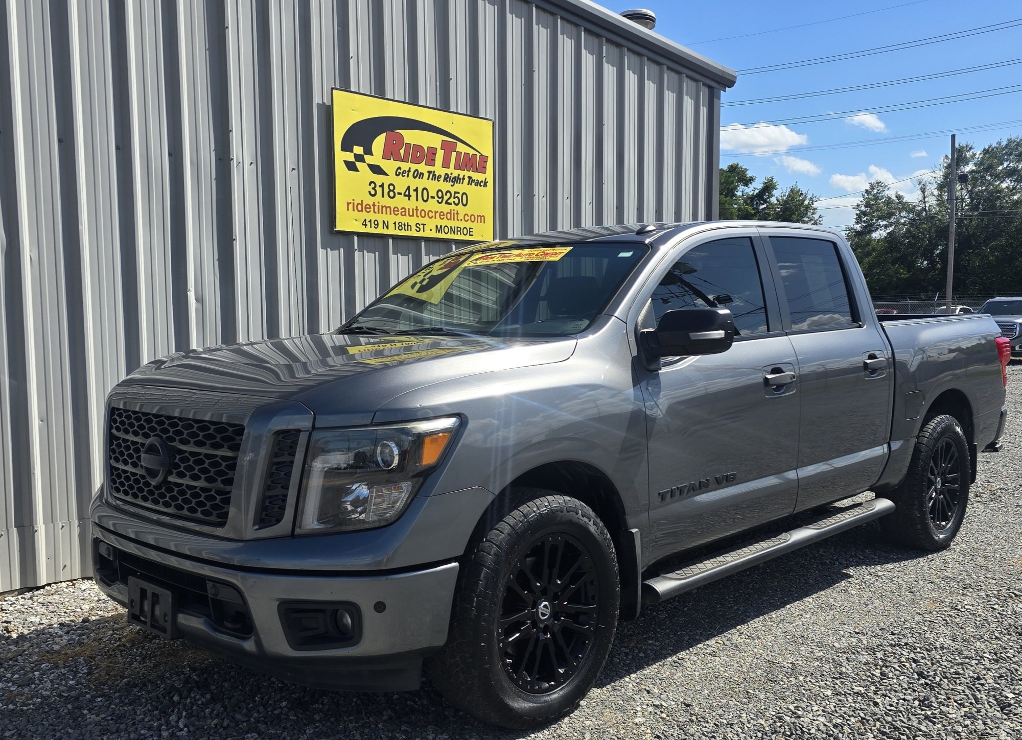 photo of 2019 Nissan Titan Platinum Reserve Crew Cab 4WD