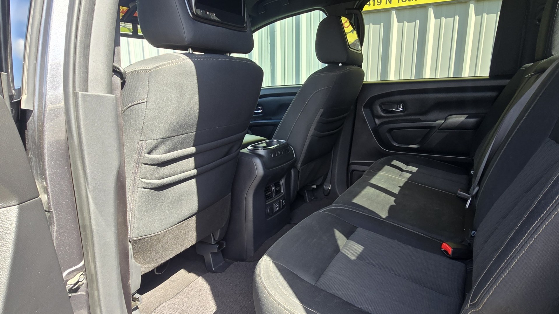 2019 Nissan Titan Platinum Reserve Crew Cab 4WD (1N6AA1E50KN) with an 5.6L V8 DOHC 32V engine, 6A transmission, located at 419 N 18th St., Monroe, LA, 71201, (318) 410-9250, 32.514370, -92.105133- Photo#6