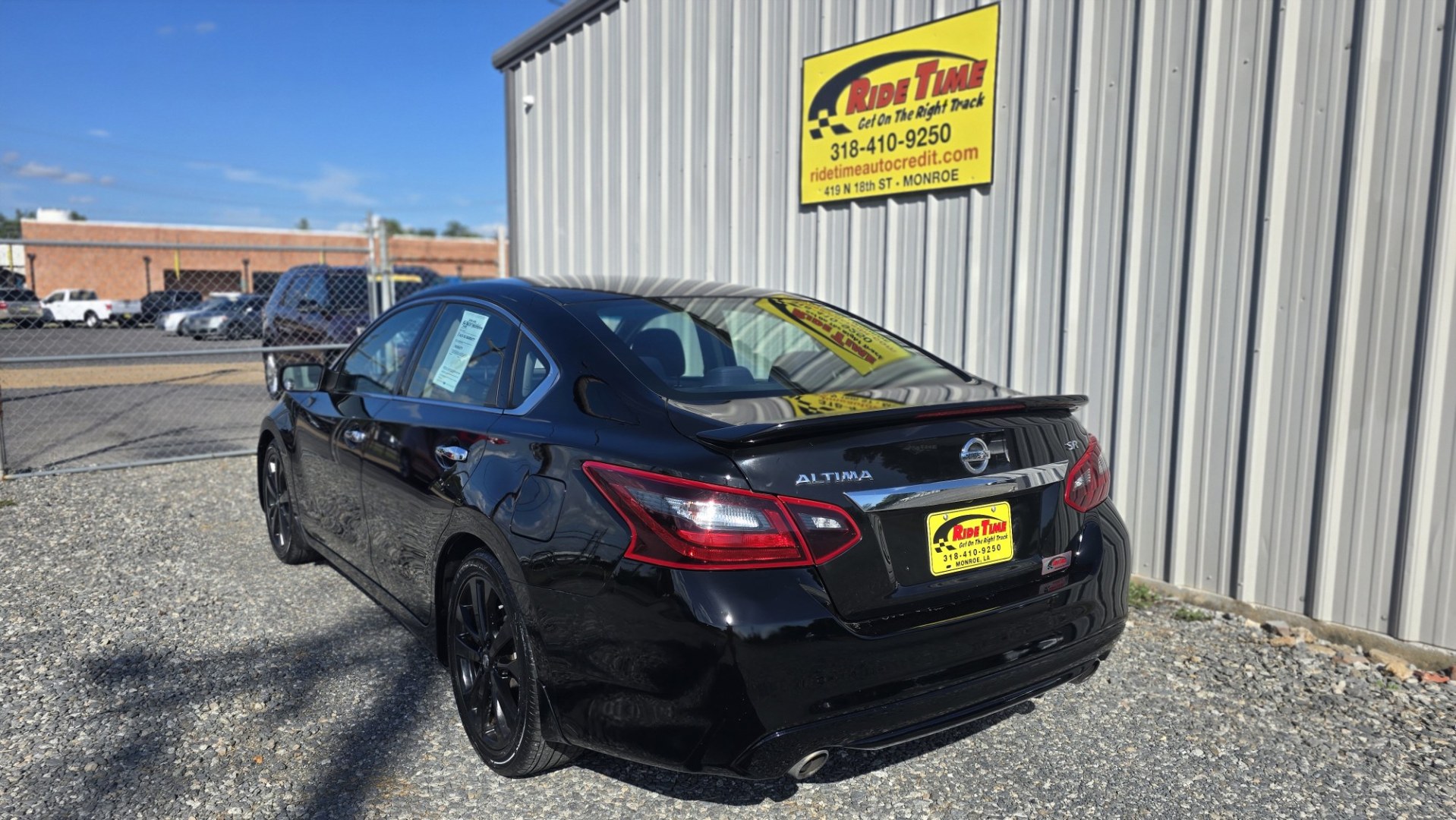 2017 Nissan Altima 2.5 S (1N4AL3AP7HC) with an 2.5L L4 DOHC 16V engine, CVT transmission, located at 419 N 18th St., Monroe, LA, 71201, (318) 410-9250, 32.514370, -92.105133- Photo#4
