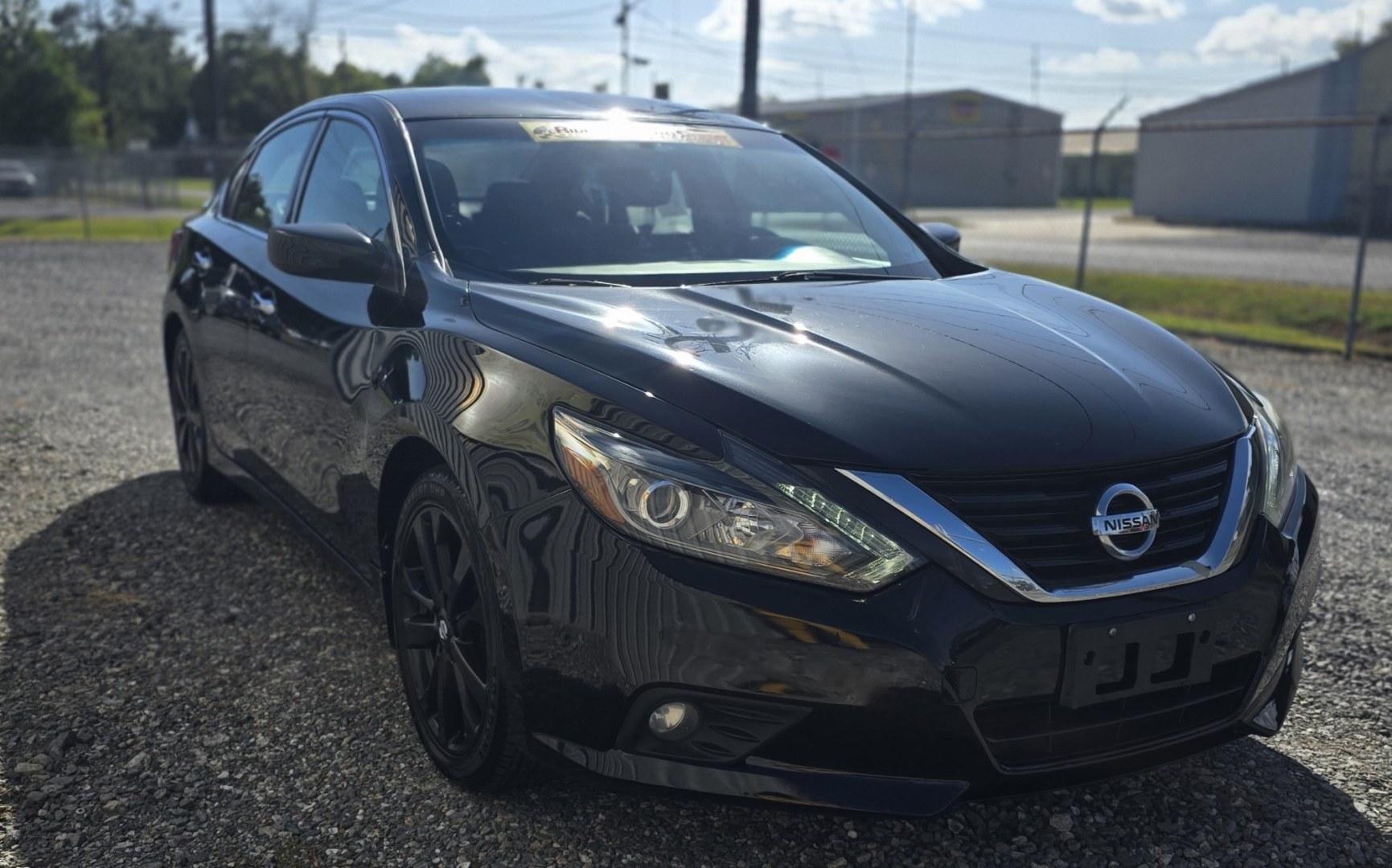 2017 Nissan Altima 2.5 S (1N4AL3AP7HC) with an 2.5L L4 DOHC 16V engine, CVT transmission, located at 419 N 18th St., Monroe, LA, 71201, (318) 410-9250, 32.514370, -92.105133- Photo#1
