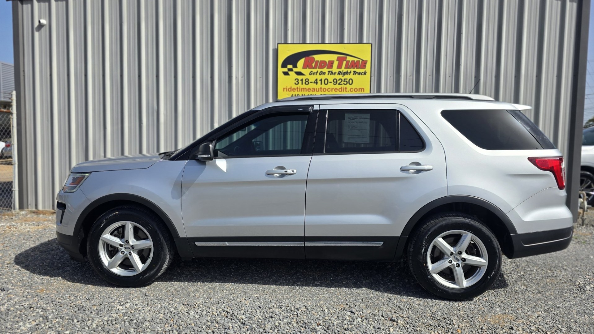 2019 Ford Explorer XLT FWD (1FM5K7D81KG) with an 3.5L V6 DOHC 24V engine, 6A transmission, located at 419 N 18th St., Monroe, LA, 71201, (318) 410-9250, 32.514370, -92.105133- Photo#2