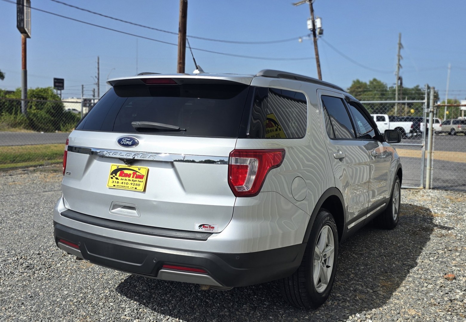 2019 Ford Explorer XLT FWD (1FM5K7D81KG) with an 3.5L V6 DOHC 24V engine, 6A transmission, located at 419 N 18th St., Monroe, LA, 71201, (318) 410-9250, 32.514370, -92.105133- Photo#3