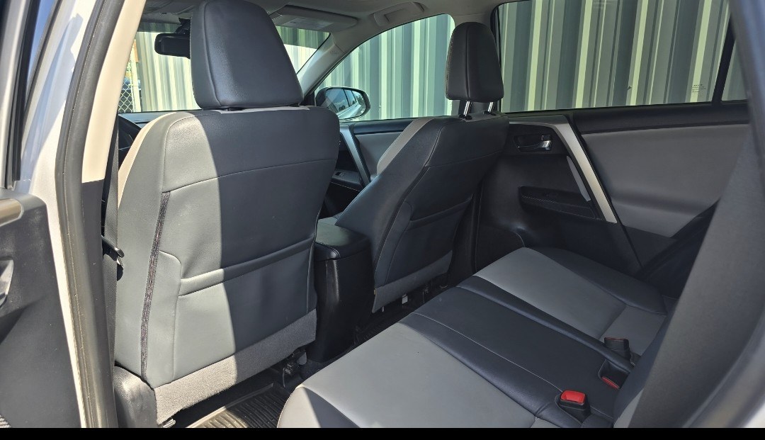 2014 Toyota RAV4 Limited FWD (2T3YFREVXEW) with an 2.5L L4 DOHC 16V engine, 6A transmission, located at 419 N 18th St., Monroe, LA, 71201, (318) 410-9250, 32.514370, -92.105133- Photo#6