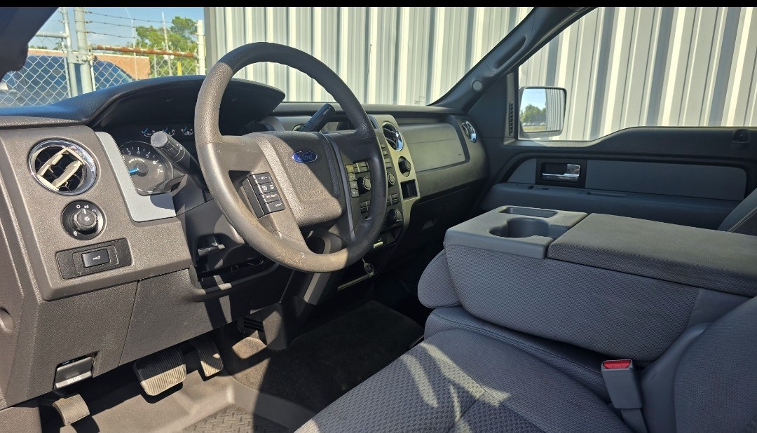 2014 Ford F-150 Platinum SuperCrew 6.5-ft. Bed 2WD (1FTFW1CT8EK) with an 3.5L V6 TURBO engine, 6A transmission, located at 419 N 18th St., Monroe, LA, 71201, (318) 410-9250, 32.514370, -92.105133- Photo#5
