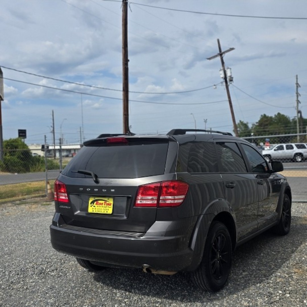 2020 Dodge Journey SE Value (3C4PDCAB9LT) with an 2.4L L4 DOHC 16V engine, 6A transmission, located at 419 N 18th St., Monroe, LA, 71201, (318) 410-9250, 32.514370, -92.105133- Photo#2