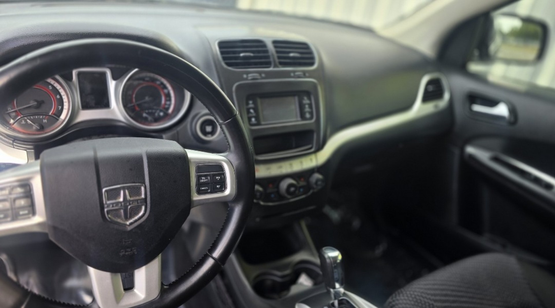 2020 Dodge Journey SE Value (3C4PDCAB9LT) with an 2.4L L4 DOHC 16V engine, 6A transmission, located at 419 N 18th St., Monroe, LA, 71201, (318) 410-9250, 32.514370, -92.105133- Photo#4