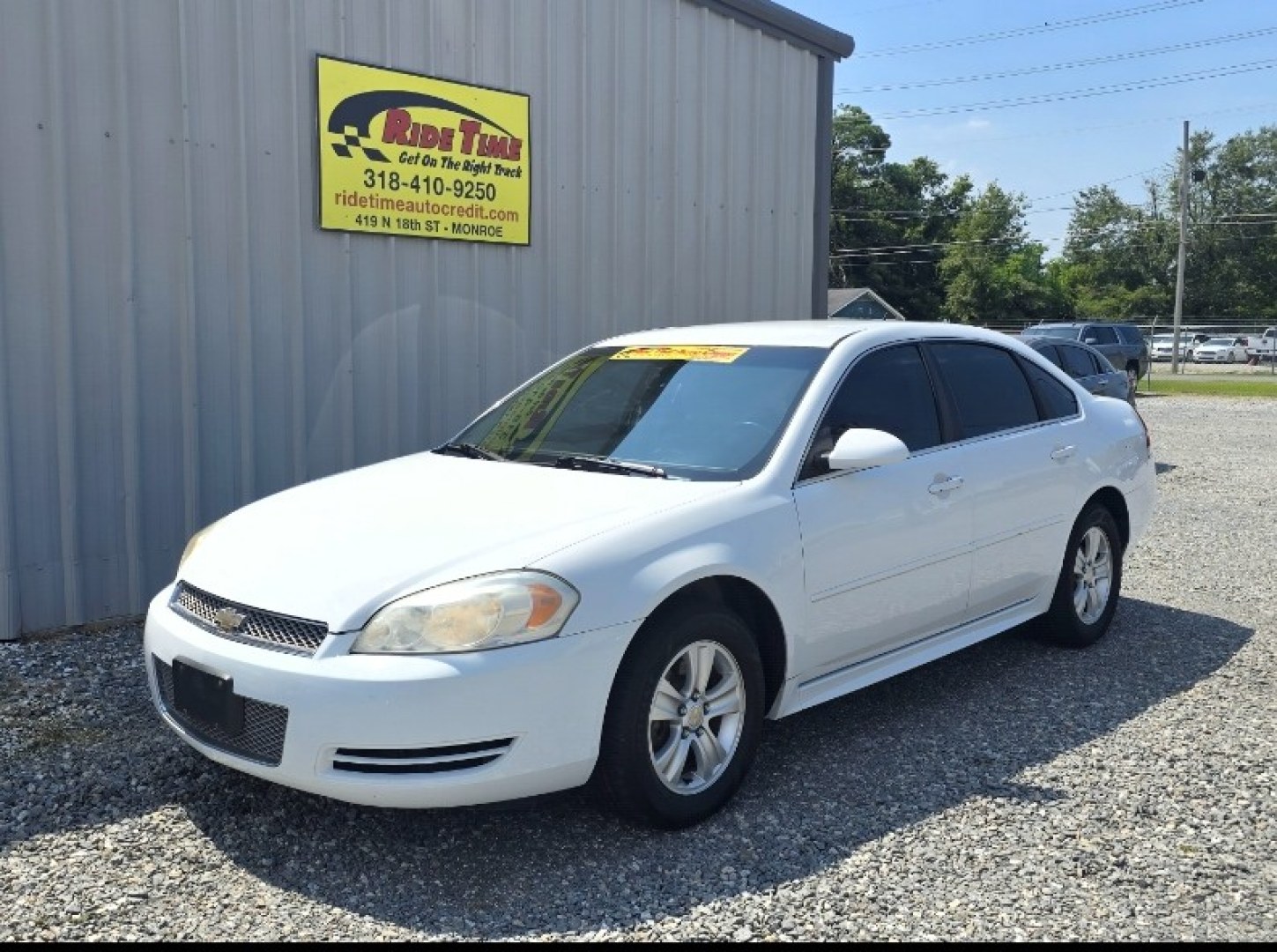 2014 Chevrolet Impala LS (2G1WA5E39E1) with an 3.6L V6 DOHC 16V FFV engine, 6-Speed Automatic transmission, located at 419 N 18th St., Monroe, LA, 71201, (318) 410-9250, 32.514370, -92.105133- Photo#0