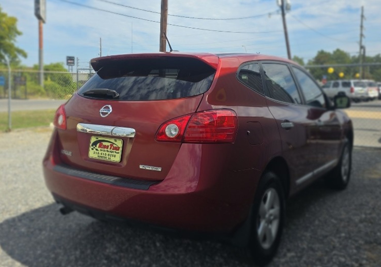 2013 Nissan Rogue S 2WD (JN8AS5MT8DW) with an 2.5L L4 DOHC 16V engine, Continuously Variable Transmission transmission, located at 419 N 18th St., Monroe, LA, 71201, (318) 410-9250, 32.514370, -92.105133- Photo#4