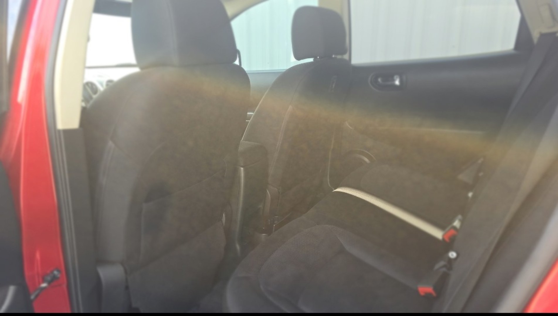 2013 Nissan Rogue S 2WD (JN8AS5MT8DW) with an 2.5L L4 DOHC 16V engine, Continuously Variable Transmission transmission, located at 419 N 18th St., Monroe, LA, 71201, (318) 410-9250, 32.514370, -92.105133- Photo#6
