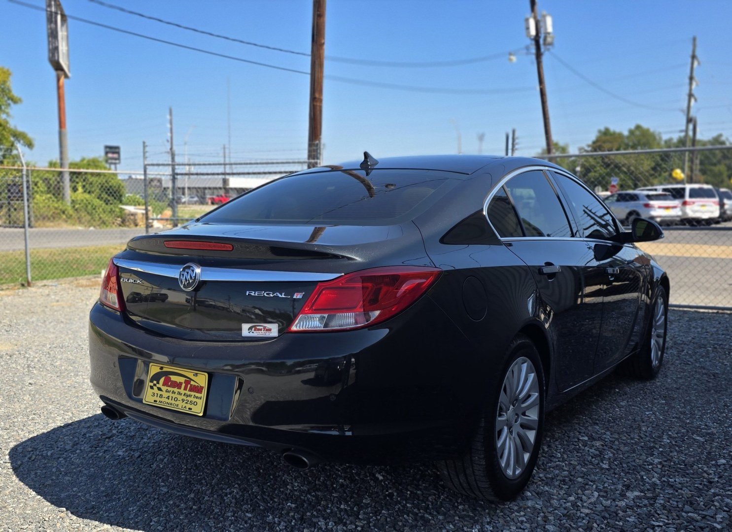 2012 Buick Regal Turbo Premium 1 (2G4GS5EVXC9) with an 2.0L L4 DOHC 16V TURBO engine, 6A transmission, located at 419 N 18th St., Monroe, LA, 71201, (318) 410-9250, 32.514370, -92.105133- Photo#3