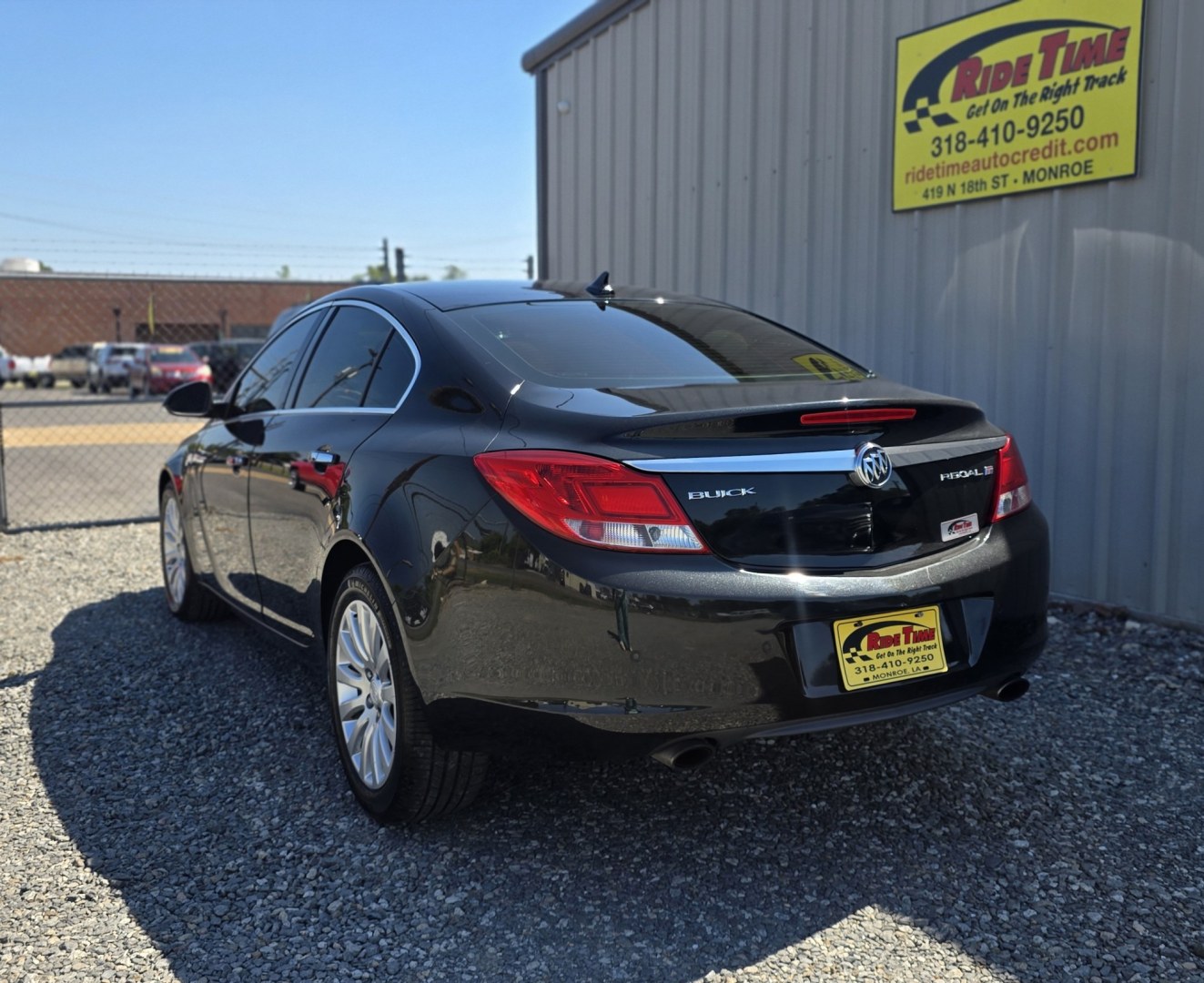 2012 Buick Regal Turbo Premium 1 (2G4GS5EVXC9) with an 2.0L L4 DOHC 16V TURBO engine, 6A transmission, located at 419 N 18th St., Monroe, LA, 71201, (318) 410-9250, 32.514370, -92.105133- Photo#4