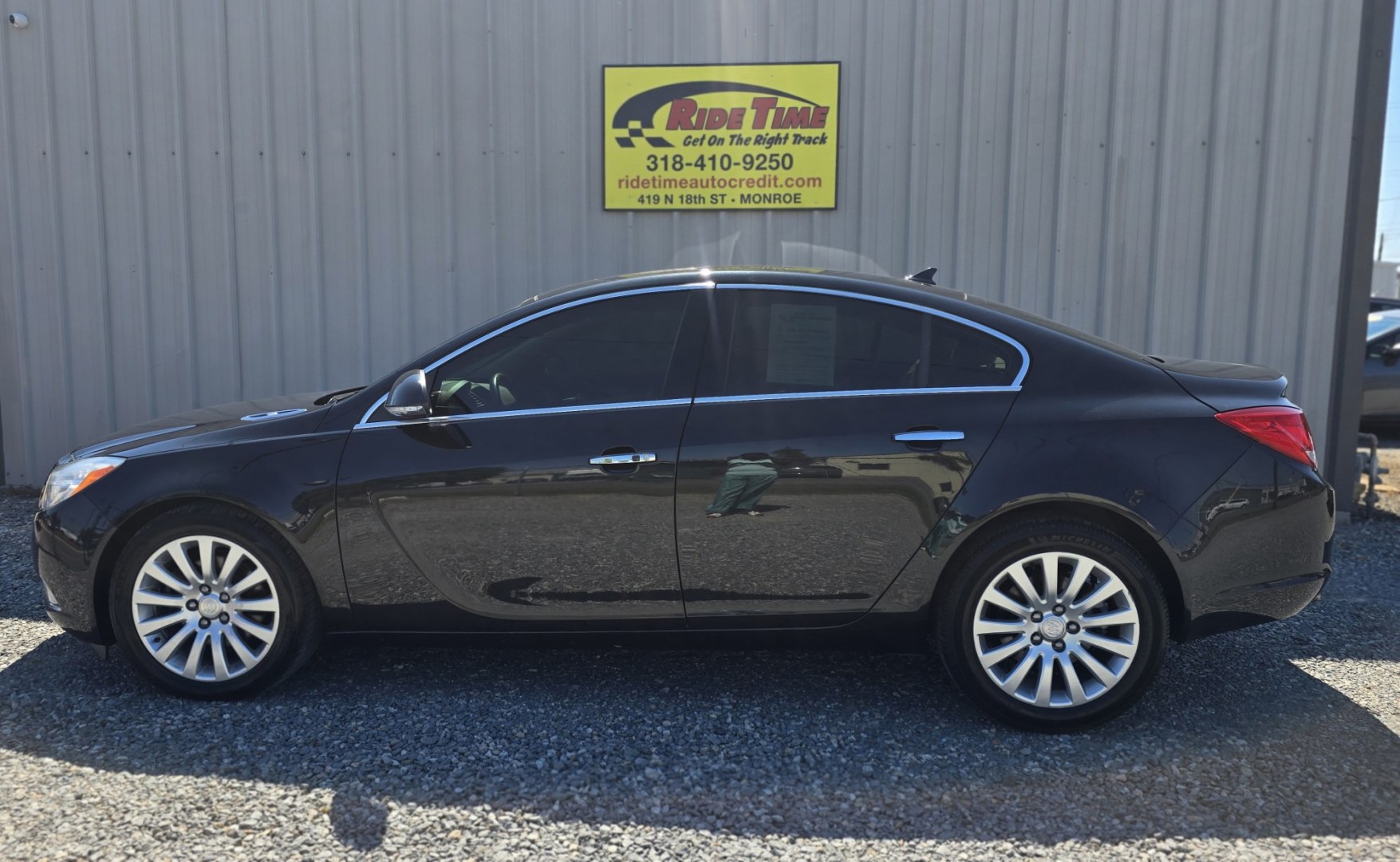 2012 Buick Regal Turbo Premium 1 (2G4GS5EVXC9) with an 2.0L L4 DOHC 16V TURBO engine, 6A transmission, located at 419 N 18th St., Monroe, LA, 71201, (318) 410-9250, 32.514370, -92.105133- Photo#2