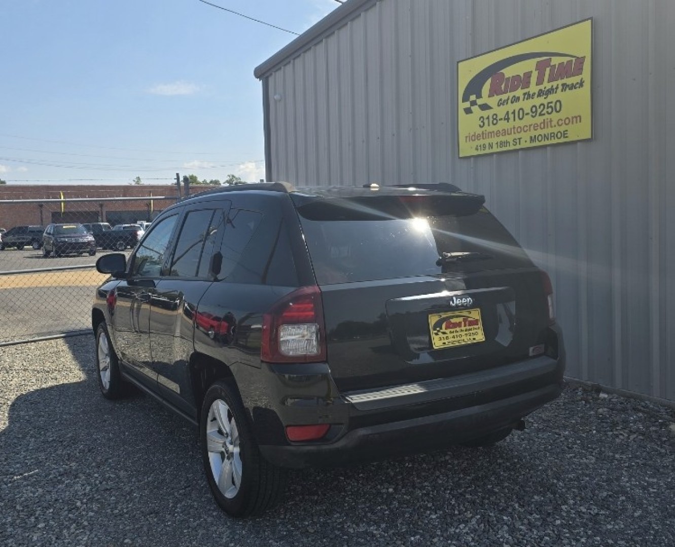 2017 Jeep Compass Sport FWD (1C4NJCBA0HD) with an 2.0L L4 DOHC 16V engine, located at 419 N 18th St., Monroe, LA, 71201, (318) 410-9250, 32.514370, -92.105133- Photo#4