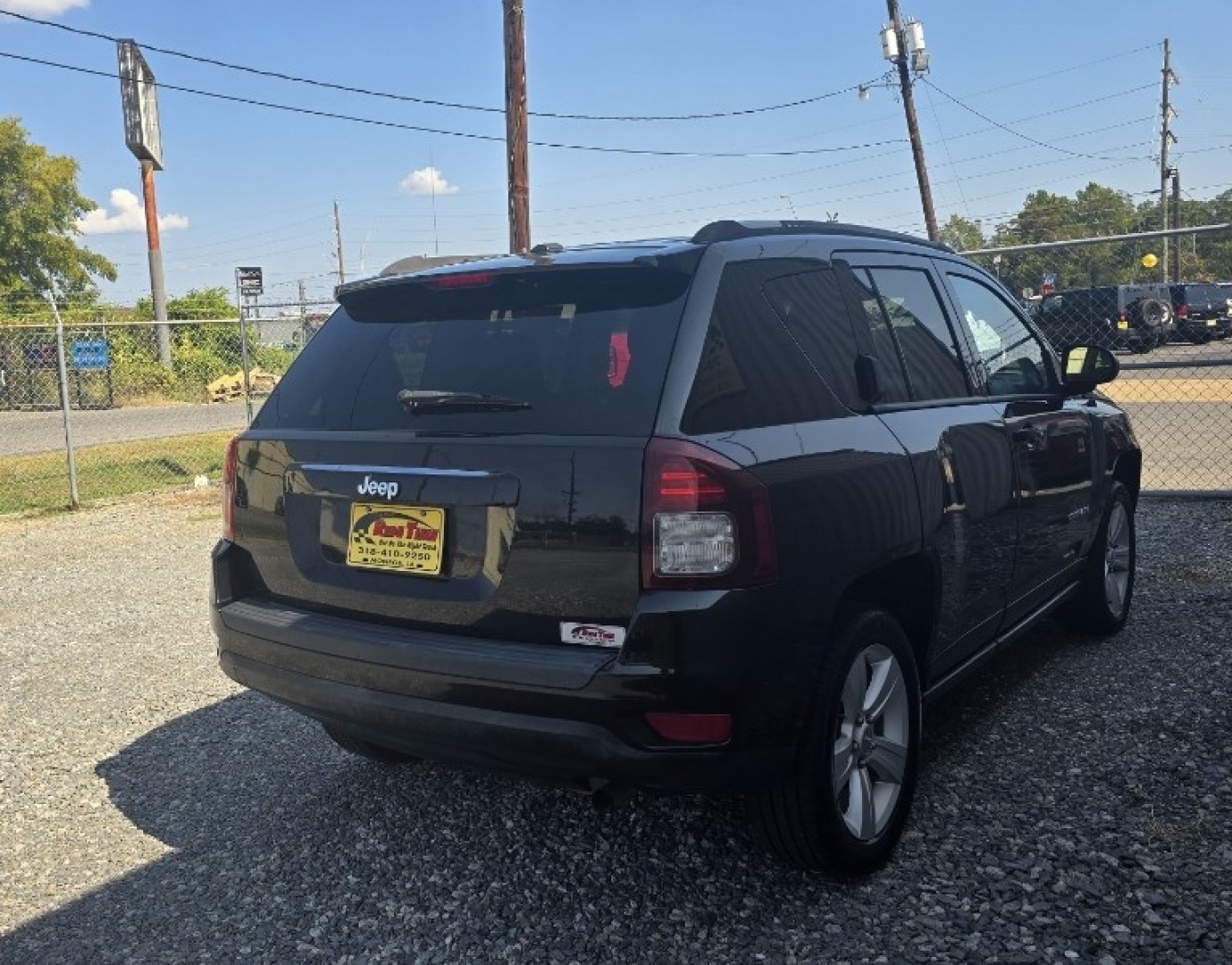 2017 Jeep Compass Sport FWD (1C4NJCBA0HD) with an 2.0L L4 DOHC 16V engine, located at 419 N 18th St., Monroe, LA, 71201, (318) 410-9250, 32.514370, -92.105133- Photo#3